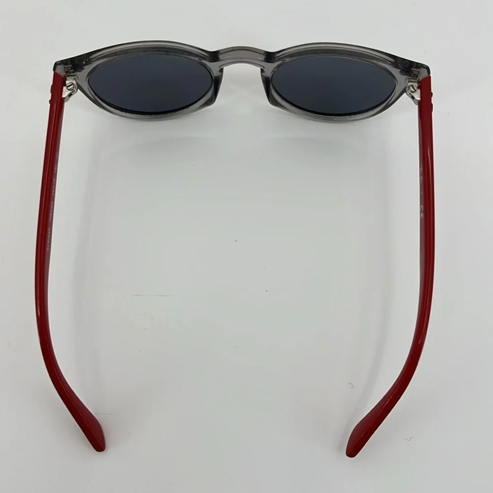 Ray-Ban used ray